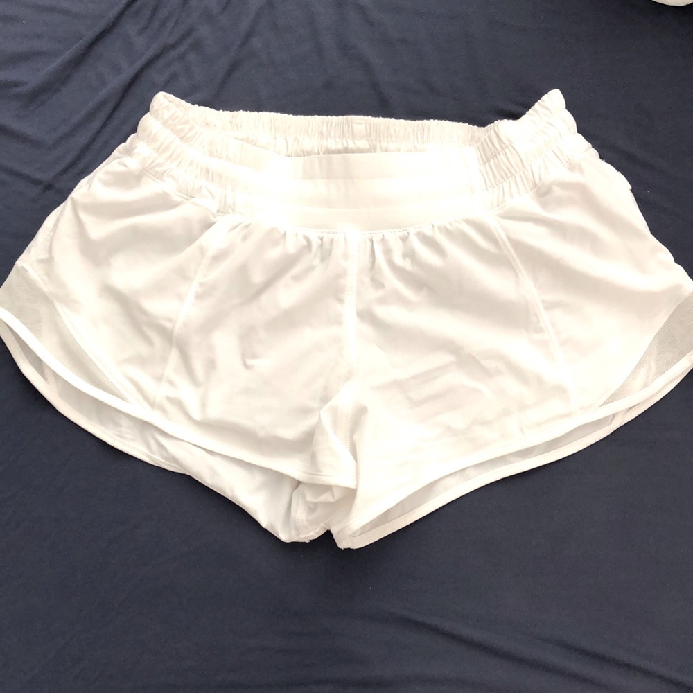 Lululemon 2.5” Hotta Hot Short